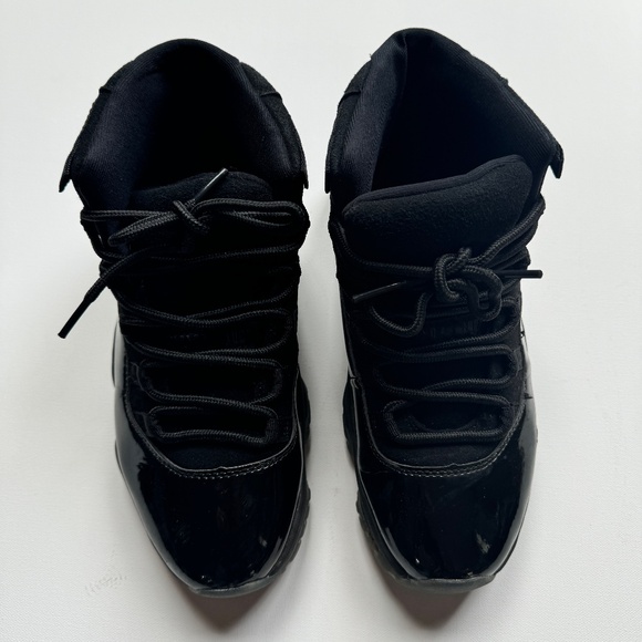 Jordan 11 Retro Cap and Gown All Black Sneakers Shoes Size 7Y - Picture 3 of 16